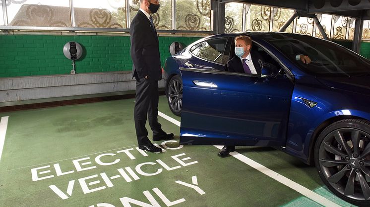 Transport Secretary Grant Shapps opens rail's largest Electic Vehicle charging hub at Hatfield Station