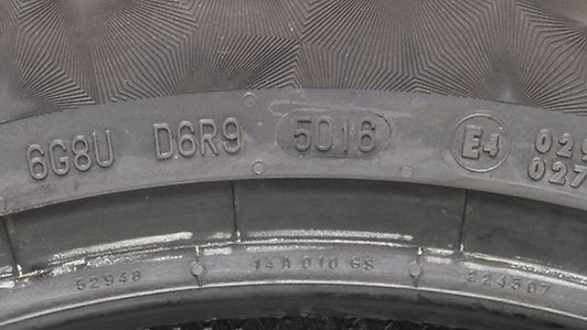 DOT 6G8U D6R9 5016