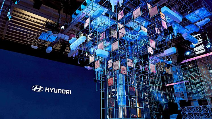 (Photo_4) Hyundai Motor's booth at IAA Mobility 2021_artistic displays on hydrogen value chain