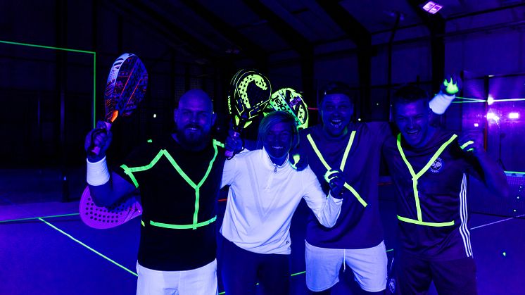 Padel i mørke (1)