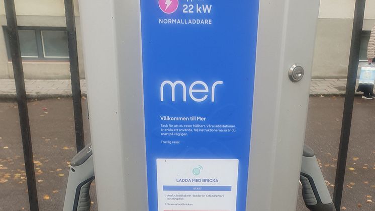 Vissa kommunala laddplatser för elbilar öppnas för allmänheten