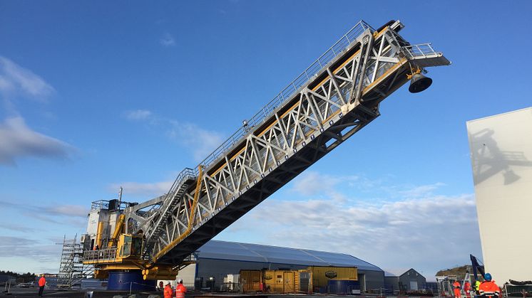 Cavotec drag chains drive bridge behemoth