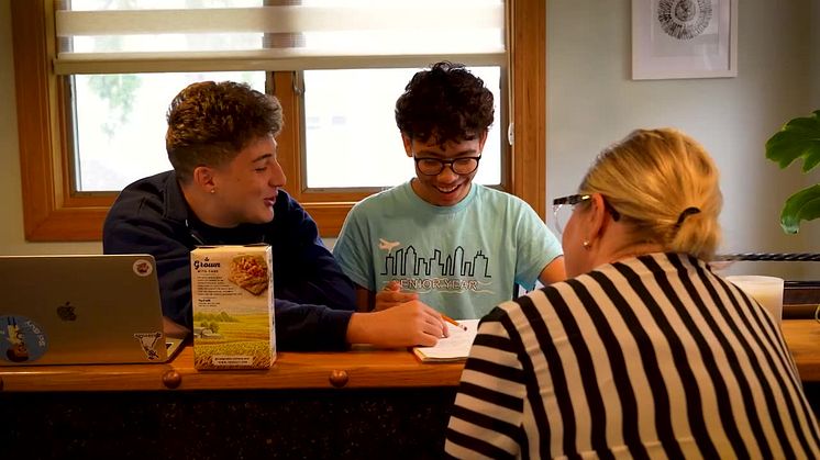 Educatius Host Family Connections