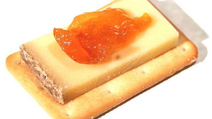 Saltiner med comte och aprikosmarmelad