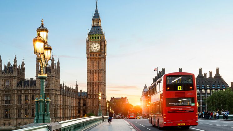 uk-london-city-bus-big-ben-174726709-full