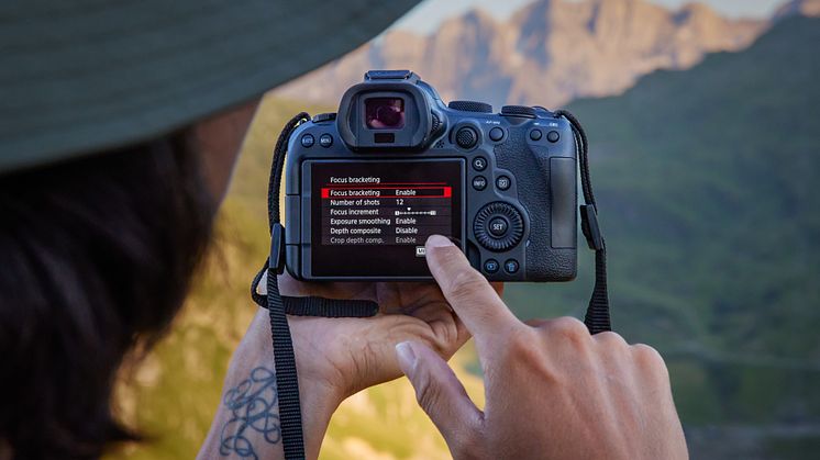 Canon EOS R6 Mark II-Lifestyle-10