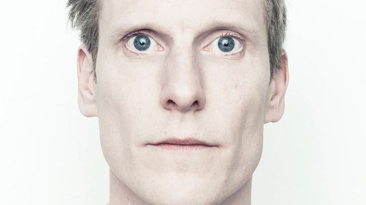 KALLE HAGLUND MED OCKULTA FÖRESTÄLLNINGAR