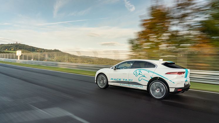 Jag_I-PACE_RACE_eTAXI_Nurburing_13