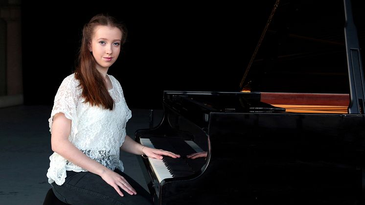 Alice Power är pianosolist med Norrköpings Symfoniorkester i Crusellhallen på onsdag.