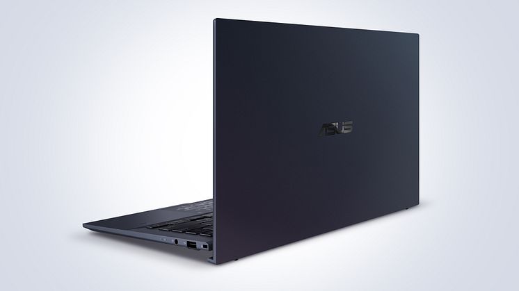 ExpertBook B9400