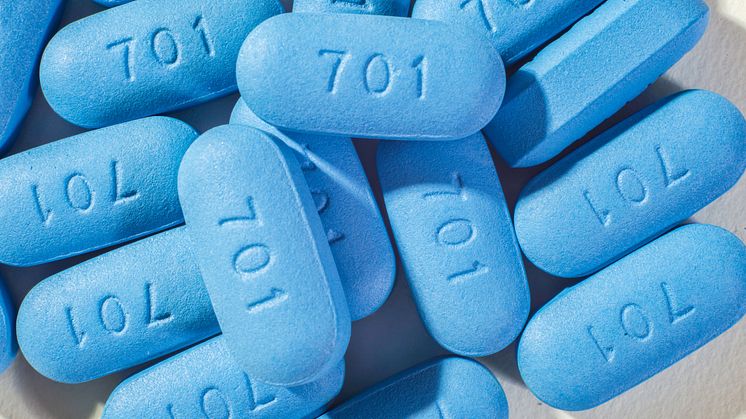 Flyktninger som lever med hiv må sikres behandling