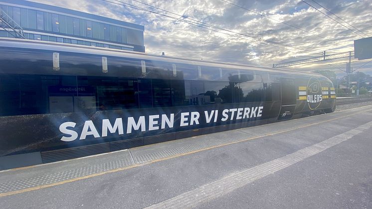 Oilerstoget i Jåttåvågen, på vei til Oslo S