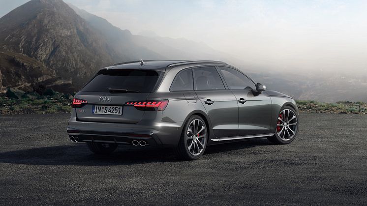 Audi S4 Avant (daytonagrå)