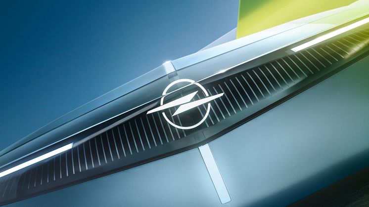 01_Opel_522448