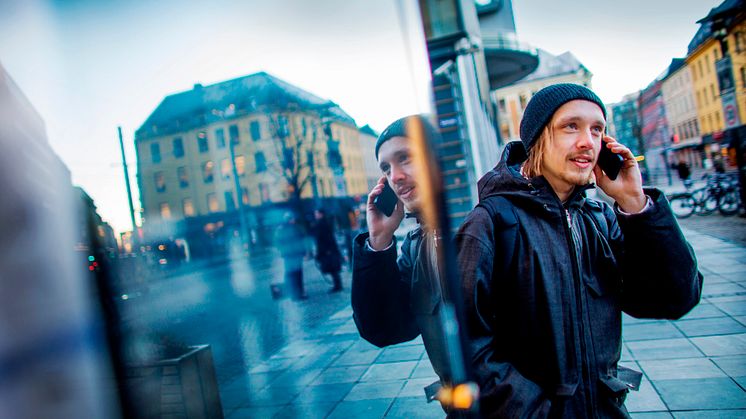 Svensken avstår hellre julklappar än blir av med mobilnumret