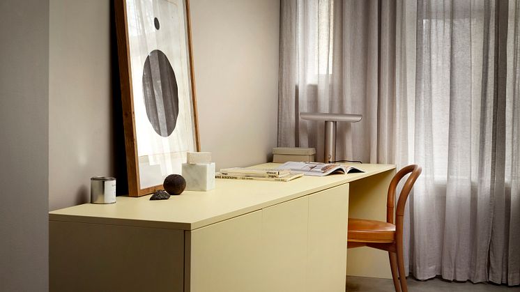 B_Vegg_LADY Pure Color 12075 Soothing Beige_Pult_LADY Supreme Finish Pure Matt_1775 Fresh Pasta.jpg