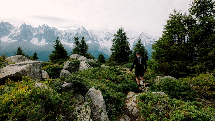  Für Herbst/ Winter 2024 präsentiert CRAFT einen weiteren technischen Trailrunning-Schuh und fokussiert sich im Runwear-Bereich auf wetterfeste Laufbekleidung