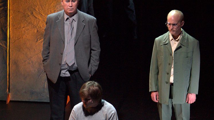 I skuggan av Falubränderna- Teater- och dans elever från Lugnetgymnasiet, Magnus Samuelsson, Mattias Åhlén, André Vingård