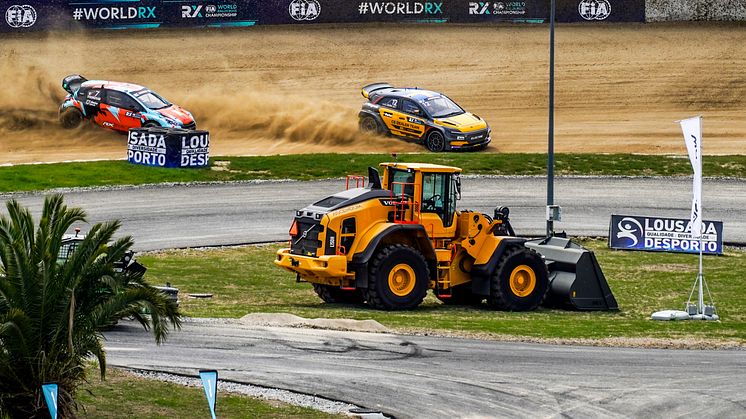 Volvo CE - Track Building Partner i FIA World RX