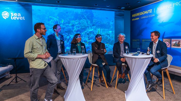 Moderator Christoph Karrasch, Prof. Dankowski, Prof. Dr. Matthes, Prof. Dr. Schneider, Uwe Wanger und Oberbürgermeister Dr. Kämpfer