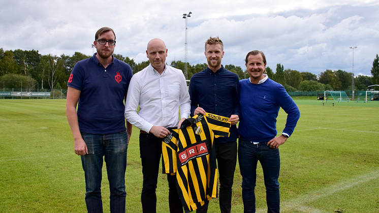 Henrik Lindvall, Teamsales Stadium, Daniel Johansson,  sponsorchef Stadium, Rasmus Lindgren, spelare BK Häcken, Thomas Andersson, försäljningschef BK Häcken