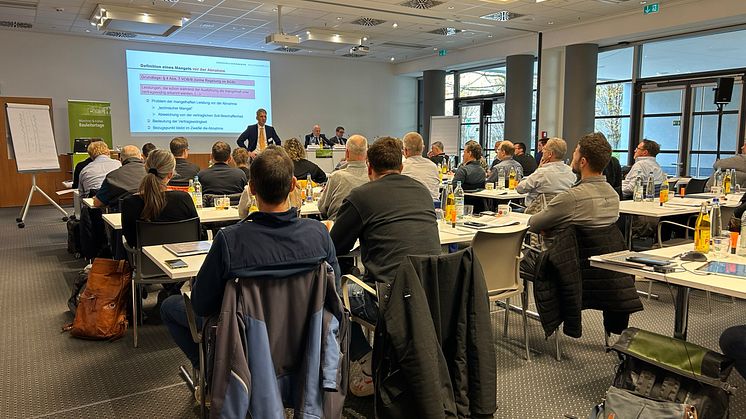 Die bei Auftraggeber- und Auftragnehmer-Bauleitern gleichfalls beliebten Bauleitertage gehen 2024/25 mit neuen Schwerpunkt-Themen an den Start. Foto: RM Rudolf Müller Medien