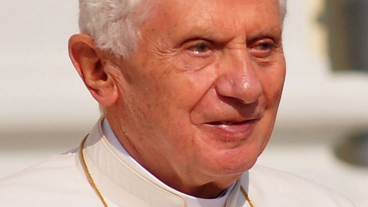 Benedicto_XVI,_2011