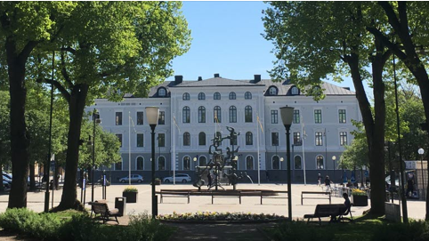 Centrala Mariestad – Hotell och bostadsfastighet i anrik byggnad.