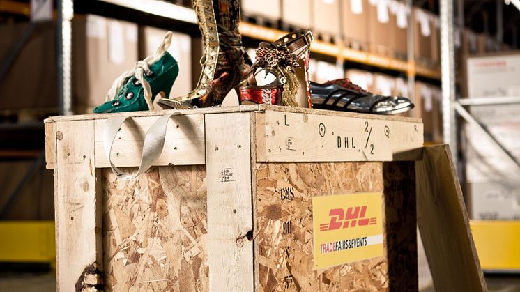 DHL er officiel logistikpartner for Vivienne Westwood's internationale skoudstilling