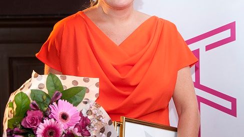 Utmärkelsen Årets Grundare Norr till norrländska Snö of Swedens grundare Lena Jonsson Näslund