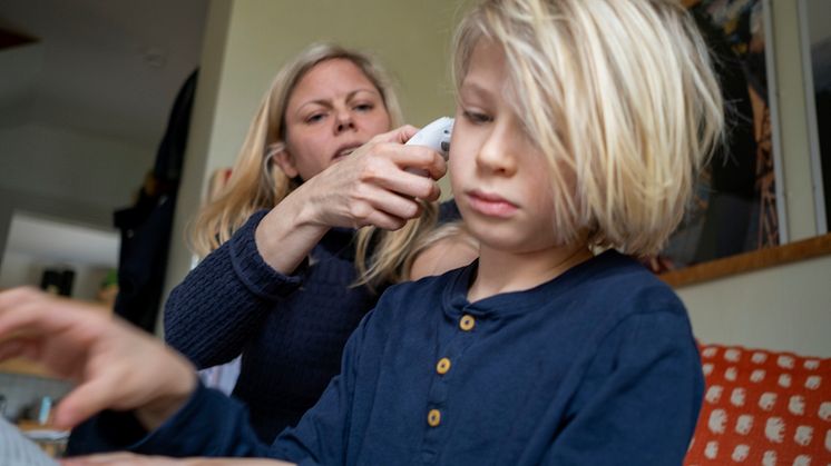 Håll barnen hemma om de har symptom – barn- och skolnämndens ordförande vädjar
