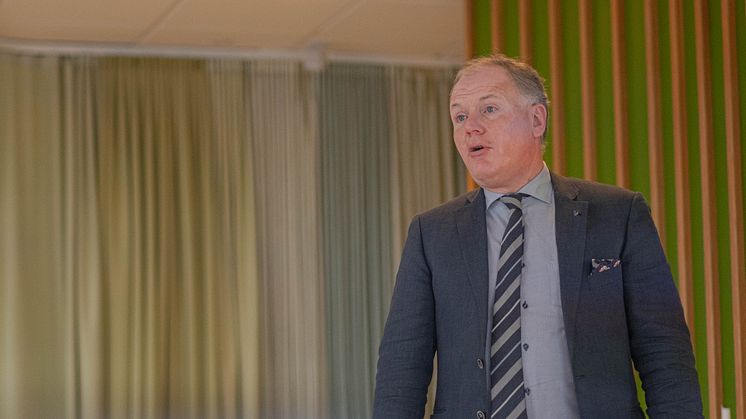 Gilbert Tribo, presentation