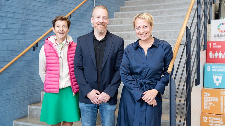 Lovisa Hamrin, ordförande The Hamrin Foundation, Johan Klaesson, vd JIBS, Hanna Ståhl, vd The Hamrin Foundation.