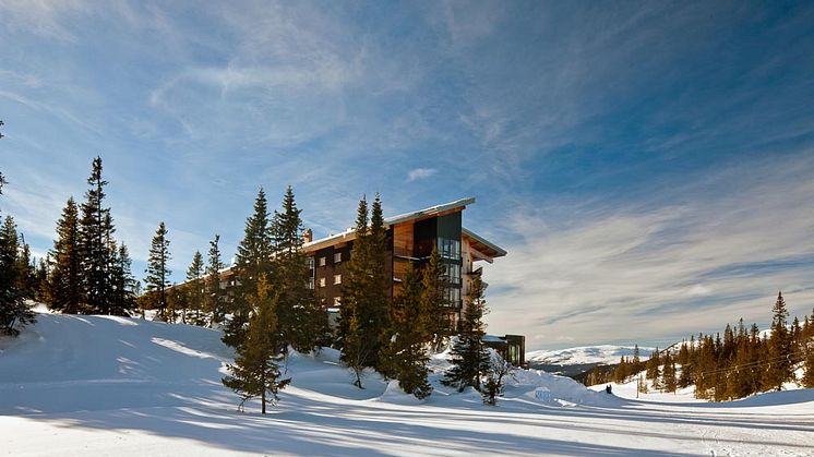 Copperhill Mountain Lodge i vårljus. Foto: Nic Lehoux.