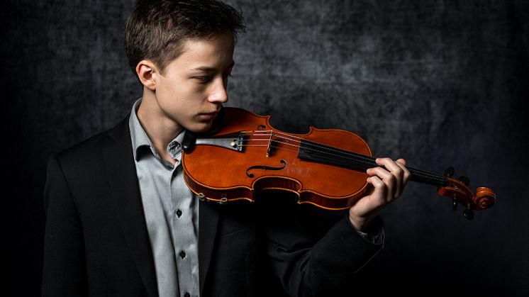 Gävle Symfoniorkester till Alandica med violinisten Johan Dalene – en ”Rising Star”