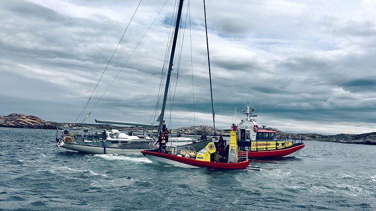 Sjöräddarna vid RS Fjällbacka under en av sommarens många insatser. Foto: Robbie Ludvigsen