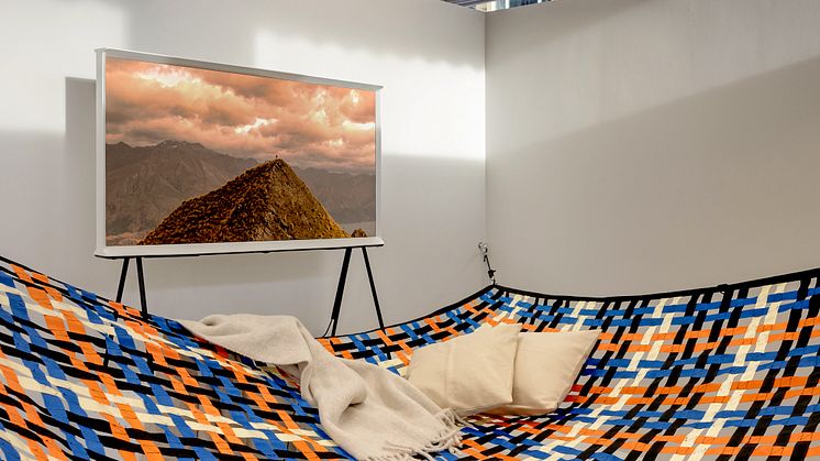 Form Us With Love och Samsung Nordic introducerar ett skifte för soffdesign