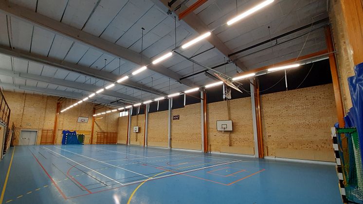 LED-limpan belyser Högalidshallen i Finspång