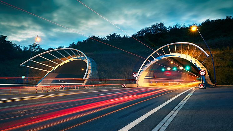 Ökat skydd och bättre trafiksäkerhet med Stos nya tunnelbeläggning.