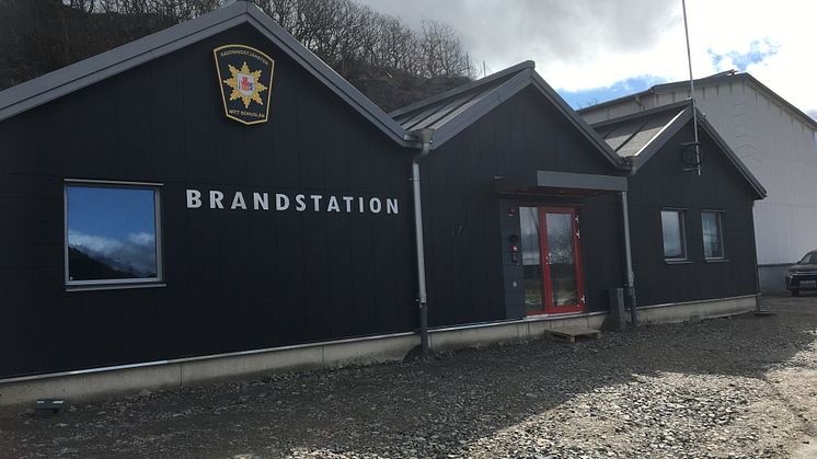 Nyrenoverad brandstation i Ljungskile.JPG