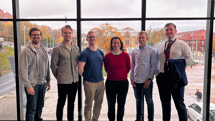 Second from the left: Johannes Henriksson, Co-founder & CEO of Compular, third from the right: Dr. Adriana Navarro-Suarez from Morrow Batteries