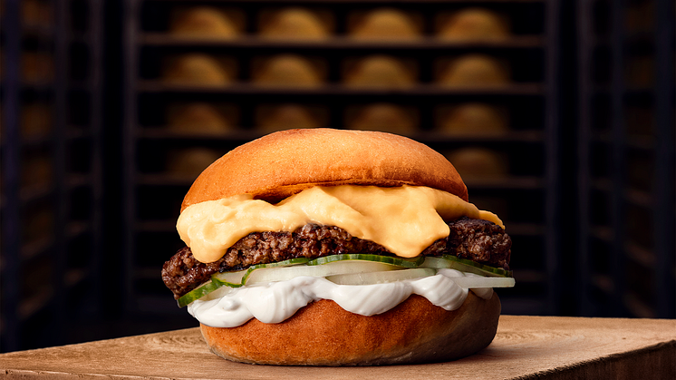 Under oktober månad firar Bastard Burgers Västerbottensost med jubileumsburgaren "1872"
