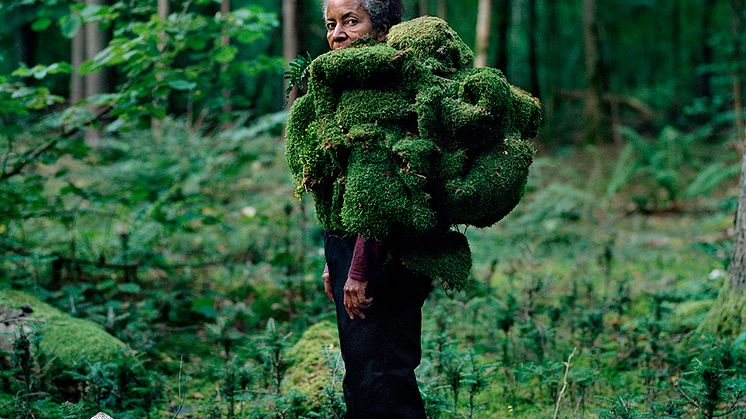 Karoline Hjorth og Riitta Ikonen - Eyes as Big as Plates # Karin (2019). 44. Tendenser Nordisk kunsthåndverk 16. 06. — 04. 10. 2020 Galleri F 15, Moss Gjengitt med tillatelse fra kunstneren.