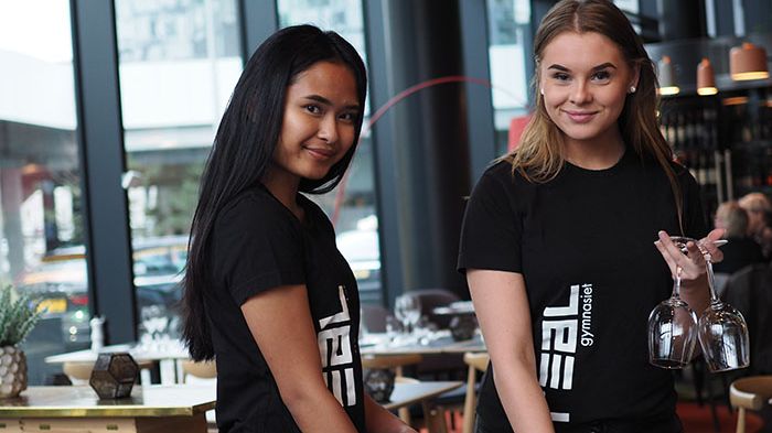 Elever från hotellutbildningen på Realgymnasiet