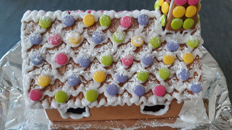 Vinnande pepparkakshus sjuder av skaparglädje