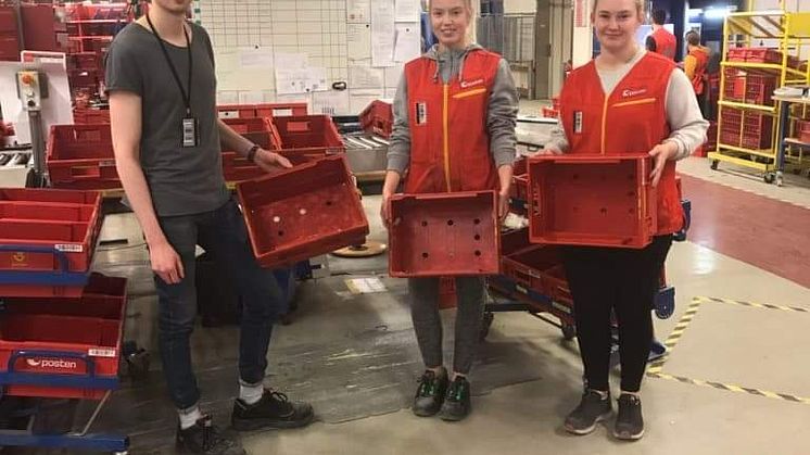 Marius Andreassen, Synne Brekke og Therese Dahl i Bodø er blant de tusenvis av medarbeiderne som har stått på slik at all juleposten kom fram.
