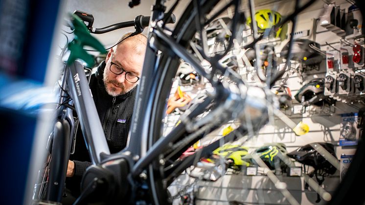 Tommy Engström, ägare av Cykel och fiskecenter i Skellefteå och Hemavan. Foto: Patrick Degerman.