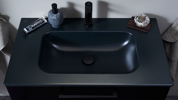 Gustavsberg Artic Washbasin Black.jpg