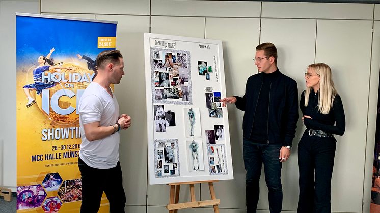 Nachwuchsdesigner Carlo Kondring und Jessie Wistorf sprechen mit HOLIDAY ON ICE Kostümmacher Simon Crowhurst über ihre Entwürfe