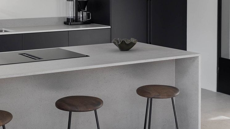 elon-bogarden-with-dekton-strato 0